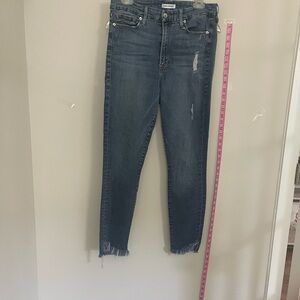 Good American Cropped Jeans - Medium Blue